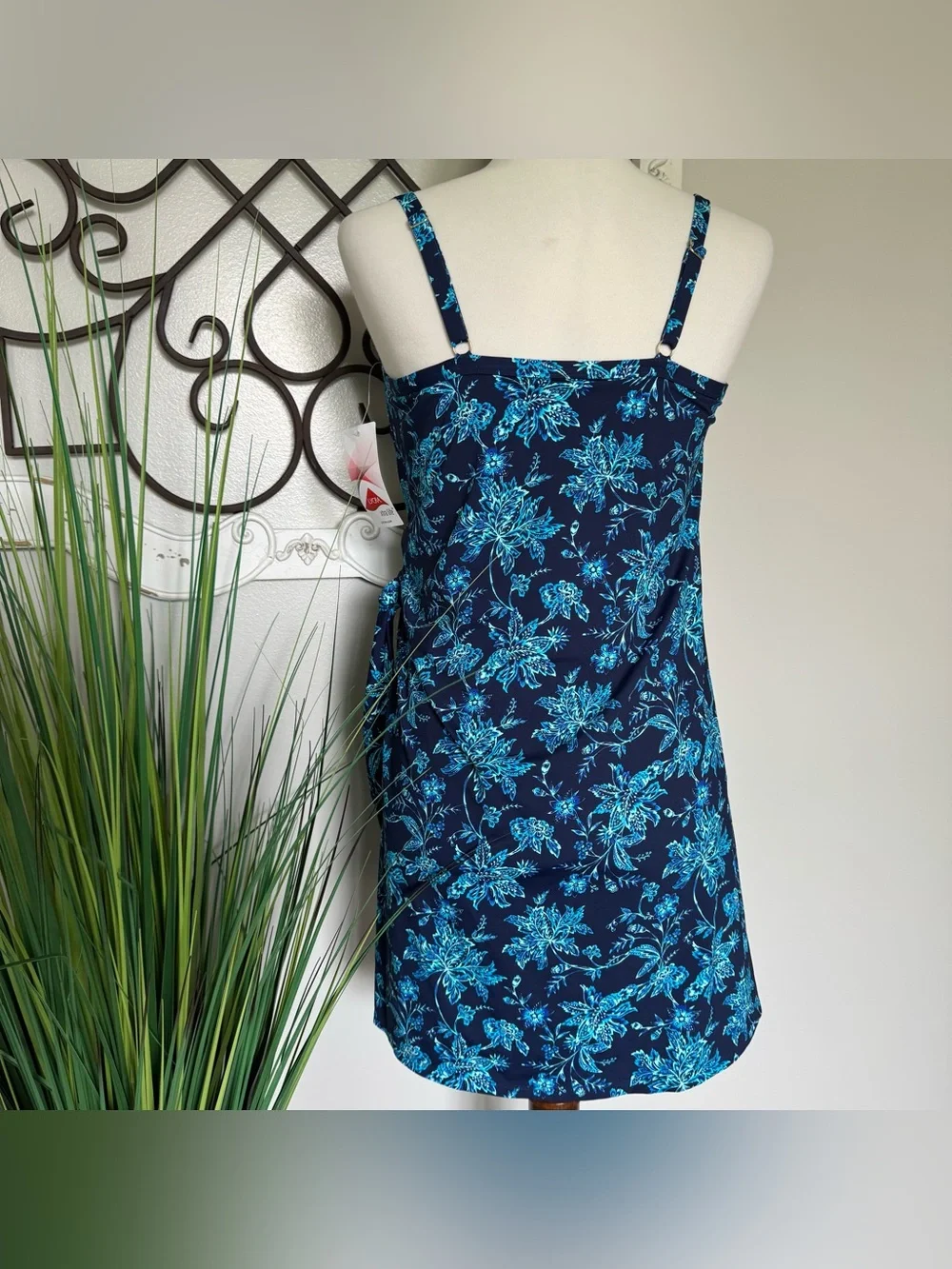 NWT LANDS’ END Size 10 One Piece Navy Blue Floral Swimsuit Swimdress